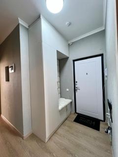 Уютная евродвушка на Туране с видом на город и двор - 5