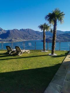 MIA ISOLA with lake view, garden and swimming pool - 8