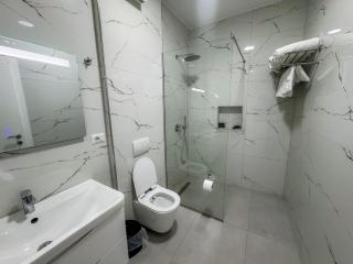 Hotel Univers Laç - 1