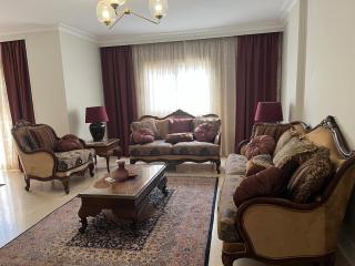 Cosy & central 2 bedroom apartment - 6th Of October - 8