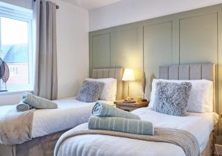Colchester - 4 Bedroom - Sleeps 8 - Long Term Stays - Business - Contractors - Families - Colchester - 3