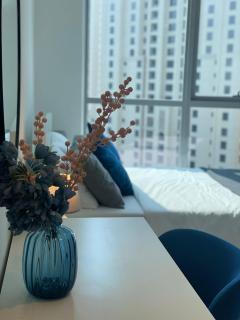 Lake & Beach view Studio in the Center of Marina - 0