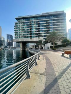 Lake & Beach view Studio in the Center of Marina - 1