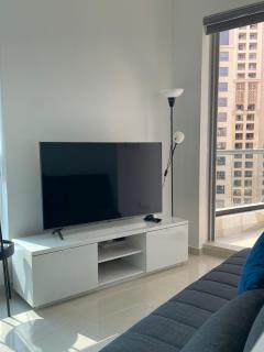 Lake & Beach view Studio in the Center of Marina - Dubai - 6