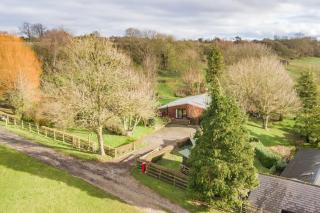 Honeypot Farm - Eeyore's House by Bloom Stays - Sellindge - 1