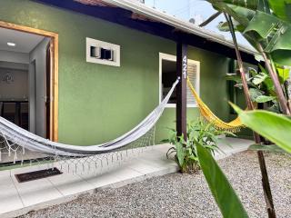 Casa com Piscina Privativa a 5 Minutos da Praia de Bombas – Perfeita para Grandes Grupos - Bombinhas - 7