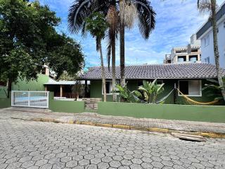 Casa com Piscina Privativa a 5 Minutos da Praia de Bombas – Perfeita para Grandes Grupos - Bombinhas - 6