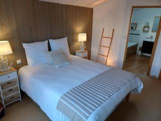 Le Carrelet 300m walk to a beach - 1