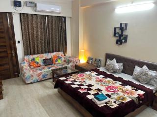 Pleasant Paradise Home Parking Lift Tapovan Rishikesh - Rishikesh - 8