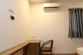 Sai Comforts Rooms - 8
