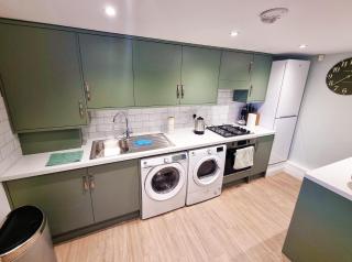 Oak Tree Cottage near Gatwick Airport - 7