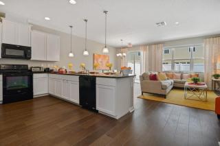 4Bd Sleeps 9 w Jacuzzi Close to Disney @ Compass Bay 5113C - Kissimmee - 9