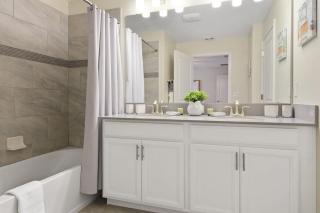 Four Bedrooms with Screen PoolStoreyLake 4910 - Kissimmee - 3
