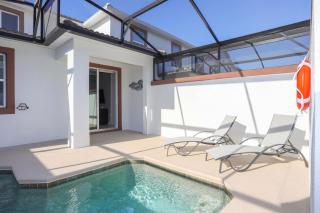 Marvelous 5 Bedroom w/ Pool Close to Disney 4811 - Kissimmee - 0