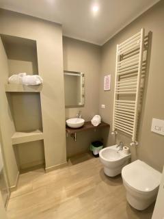 b&b Stadium room & suite - 6