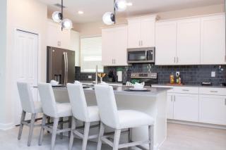 Stunning 5 Bd w/ Pool Close to Disney @ Storey Lake 2767 - Kissimmee - 3