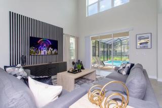 Stunning 5 Bd w/ Pool Close to Disney @ Storey Lake 2767 - Kissimmee - 1