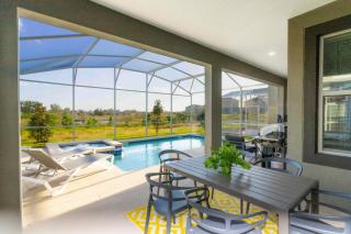 Gorgeous 6 Bd SF Close to Disney w/ Pool @ Champions Gate Resort 712 - Kissimmee - 9