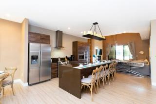 Gorgeous 4Bd Close to Disney @ Magic Village 7581 - Orlando - 6
