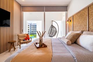Treat Yourself to Opulence in this Exclusive Suite - 6