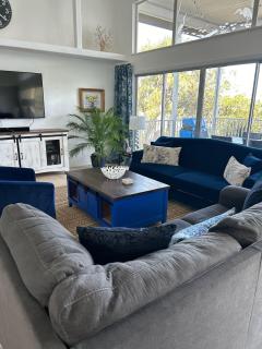 Private Bayfront Beach House with Dock, Steps to Beach and Restaurants - Englewood - 9