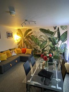 Malone Crescent Apartment - 2BR, 2B in City Centre - 7