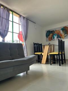 Apartamento cómodo y tranquilo cerca al parque principal de Guatapé - Guatapé - 5