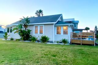 Sun & Fun Oceanfront Saint Augustine Beach! - 9