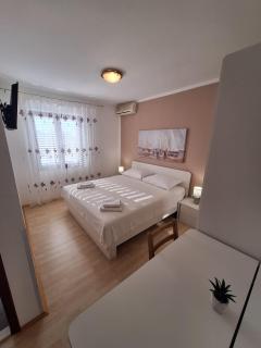 Guest House Katarina - Banići - 7