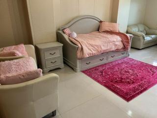 Specious 6000 sf privat gated villa with View - 4