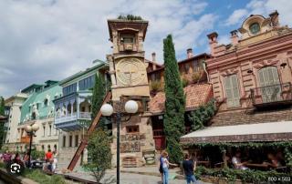 House near Gabriadze teatre - Tbilisi - 8