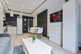5 Bedroom 3 Bathroom House - Sleeps 10 - Central Location , Self Check-In, Fast Wifi and Smart TV by Yoko Property - Banbury - 8