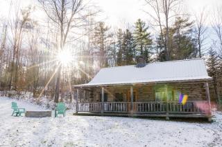 Cozy Vermont Cabin - 0