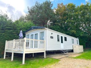3 Bedroom Caravan MC34, Lower Hyde, Shanklin, Isle of Wight - Shanklin - 0