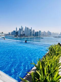 Infinity Pool Studio in Palm Jumeirah on Exclusive West Beach - 3