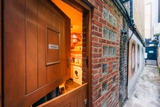 Quirky and Cosy Soho Stables House - Londra - 0