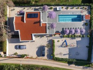 Casa BELLADONNA with Heated pool and Kids Playground - 9