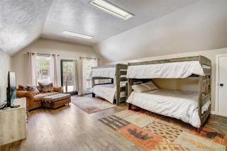 Perfect Cabin for your Adventures and Retreat - Black Hawk - 1