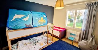 "LA MAISON DU RENCLOS" Maison familiale, au calme quartier nature proche centre ville, 8 personnes, grand jardin clos avec piscine chauffée - Talmont - 2
