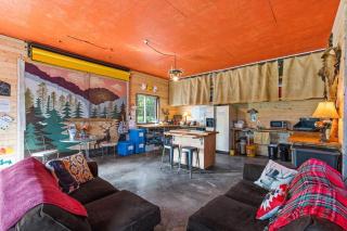 The Stargazer A-frame Cabin with Mtn View, Hot Tub - 9