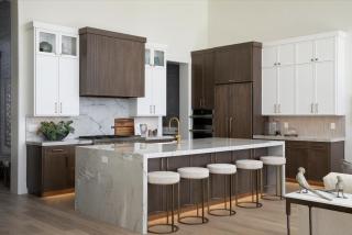 Proximity to Deer Valley East and Breathtaking Natural Beauty with Unparalleled Elegance - 4