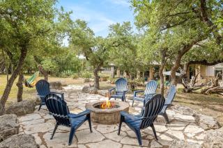 Luxury Retreat, POOL, Views, Pets OK, Sleeps 14 - Dripping Springs - 3