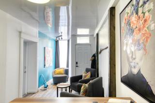 Place des Arts by Hébergements DCL - 4