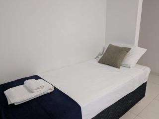 Quarto com Ar-Condicionado em Casa Compartilhada a 5 Min da Praia - Arraial d'Ajuda - 7