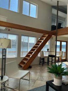 Lakefront retreat close to Microsoft and Bellevue - 9