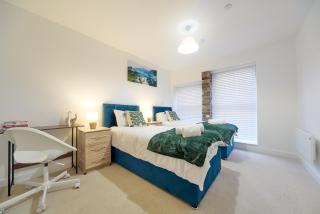 Luxury Nostalgic City Centre Stay with Pool Table, Netflix, Sofa bed, Sleeps 6, Nostalgia Stays - Birmingham - 9
