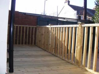 Funky Easton flat with parking - 2