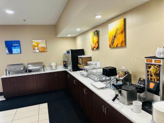 Comfort Suites - Sioux Falls - 8