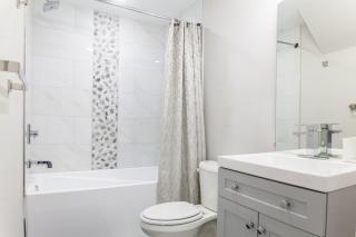 3bd-2bath-kingbedwi-fiwdsleeps 8,workdesk - 2