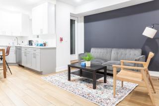 3bd-2bath-kingbedwi-fiwdsleeps 8,workdesk - 4